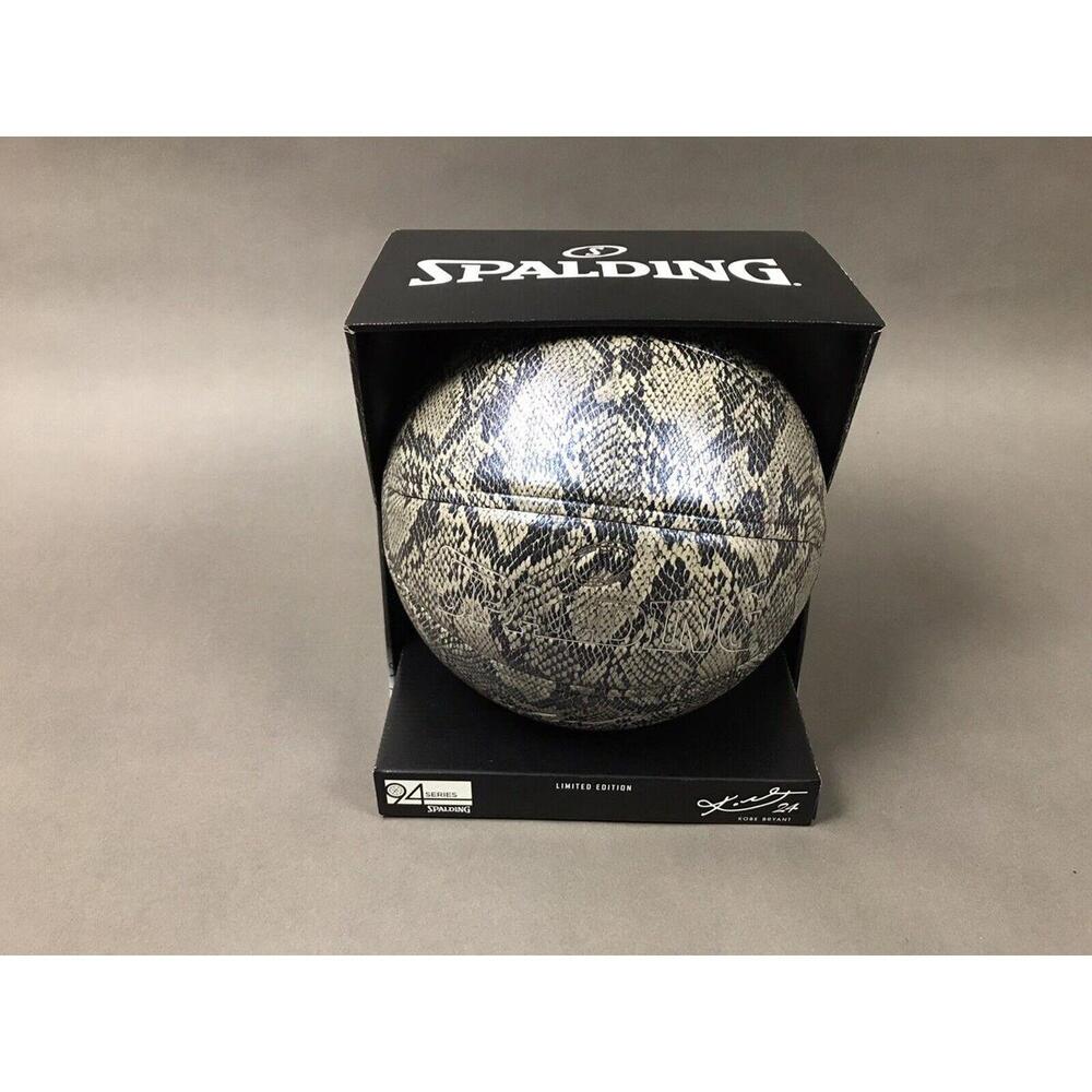 SPALDING X KOBE BRYANT 94 SILVER SERIES SNAKE SKIN BASKETBALL 100% AUTHENTIC 🏀 - Picture 3 of 9